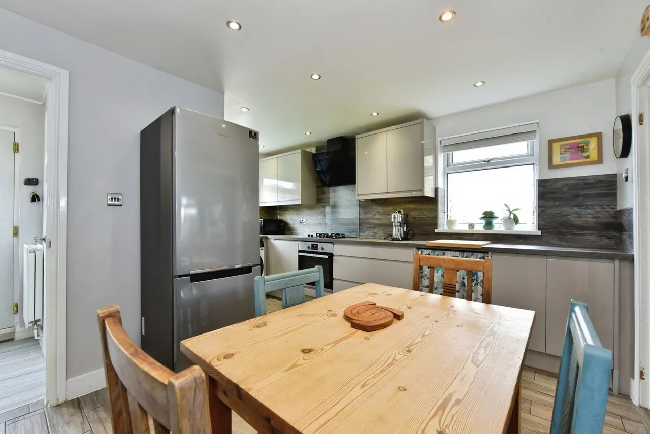 Wainwright Crescent, Sheffield, S13, photo 13