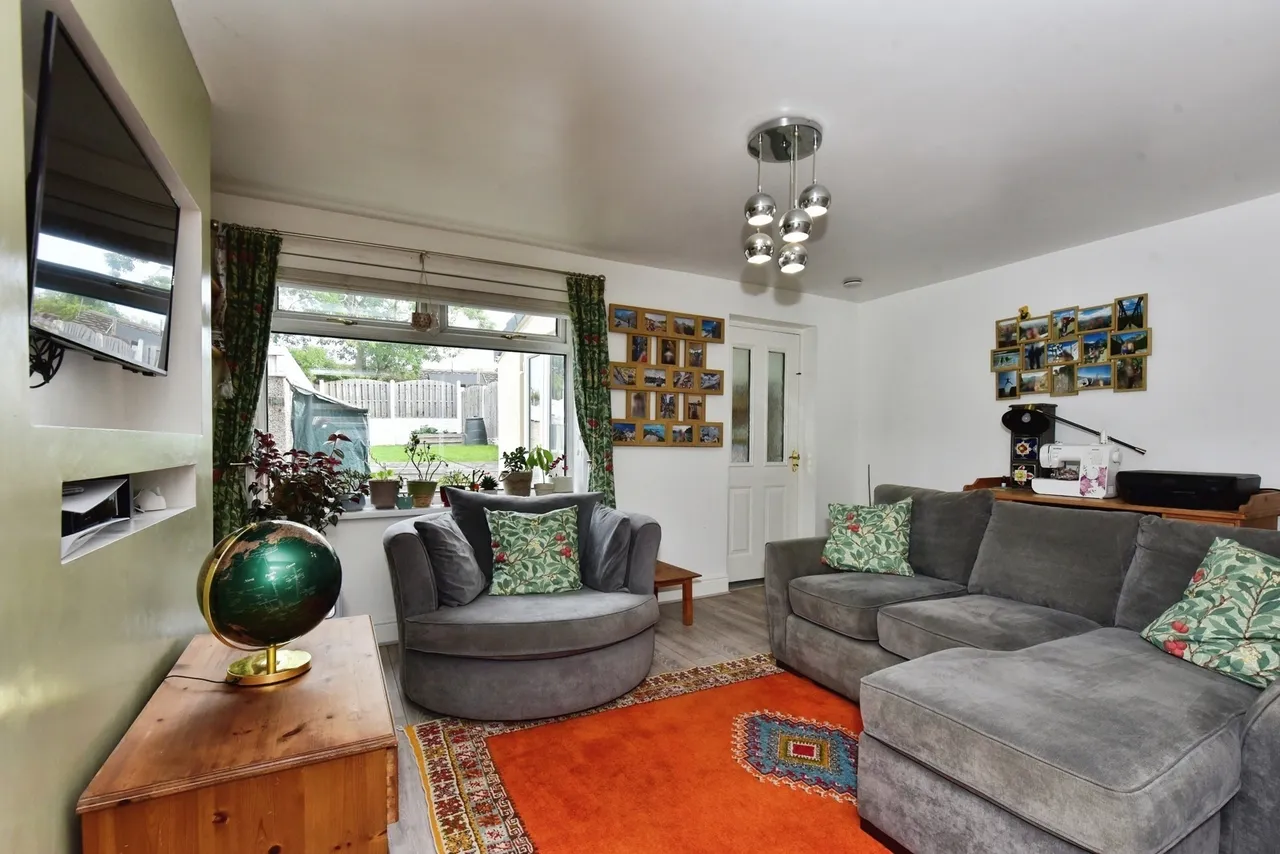 Wainwright Crescent, Sheffield, S13, photo 3