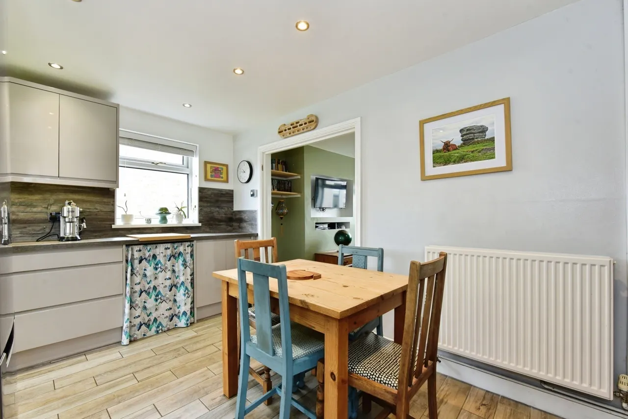 Wainwright Crescent, Sheffield, S13, photo 12