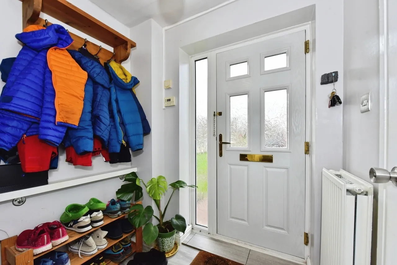 Wainwright Crescent, Sheffield, S13, photo 5