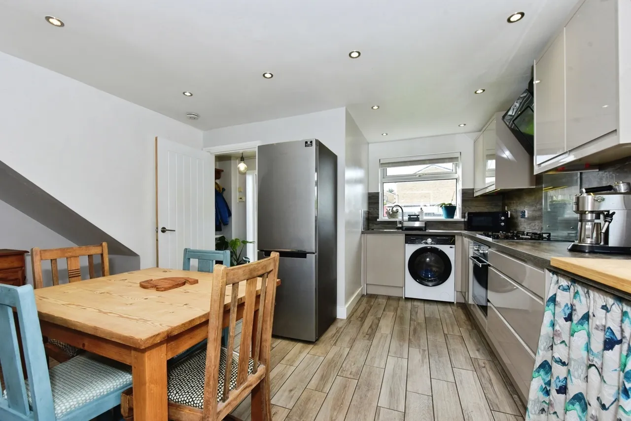 Wainwright Crescent, Sheffield, S13, photo 2