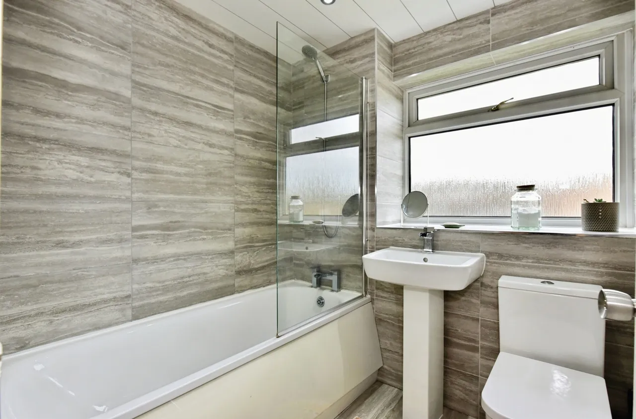 Wainwright Crescent, Sheffield, S13, photo 9