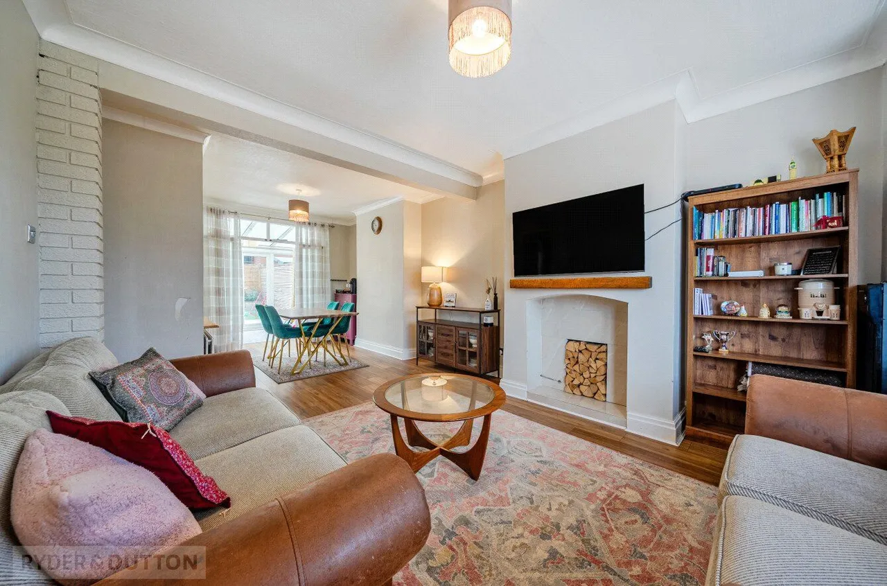 Weston Avenue, Buersil, OL16, photo 14