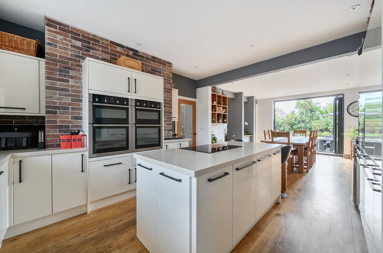 Crossbush Road, Felpham, PO22, photo 13
