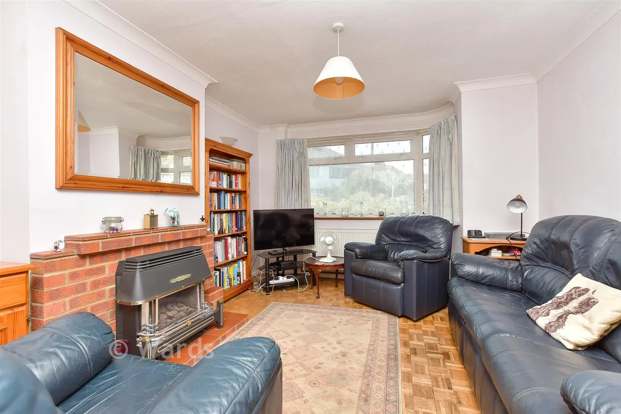 Leyton Avenue, Darland, ME7, photo 3
