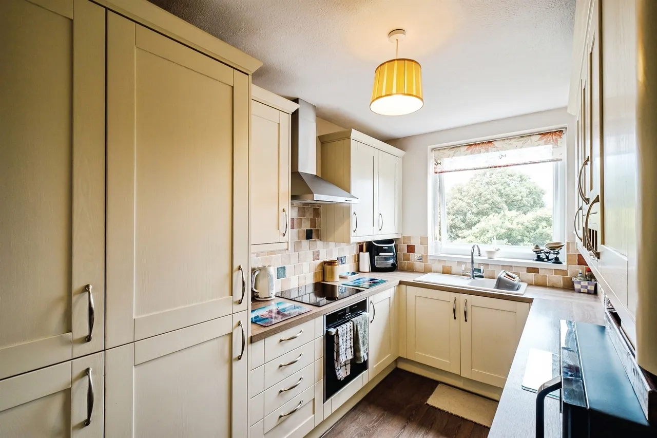 West Parade, Worthing, BN11, photo 6