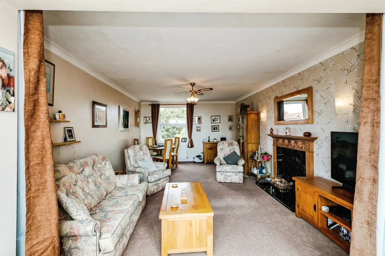 West Parade, Worthing, BN11, photo 5