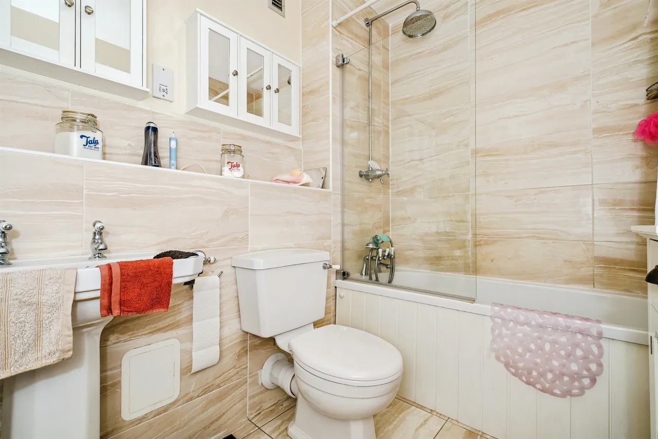 West Parade, Worthing, BN11, photo 14