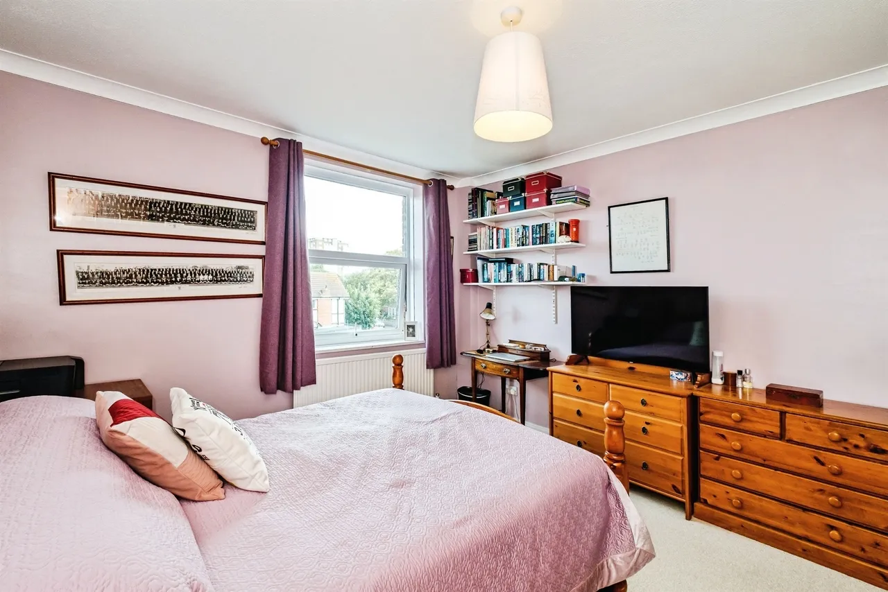 West Parade, Worthing, BN11, photo 12