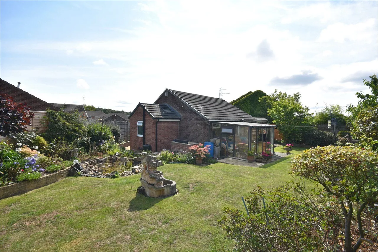 Farnham Croft, Leeds, LS14, photo 18