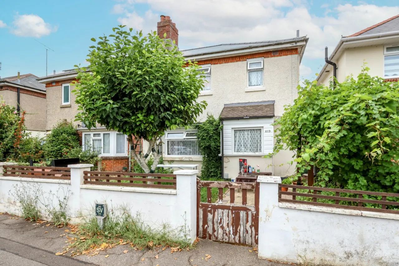3 bed house for sale — Charminster Road, Bournemouth