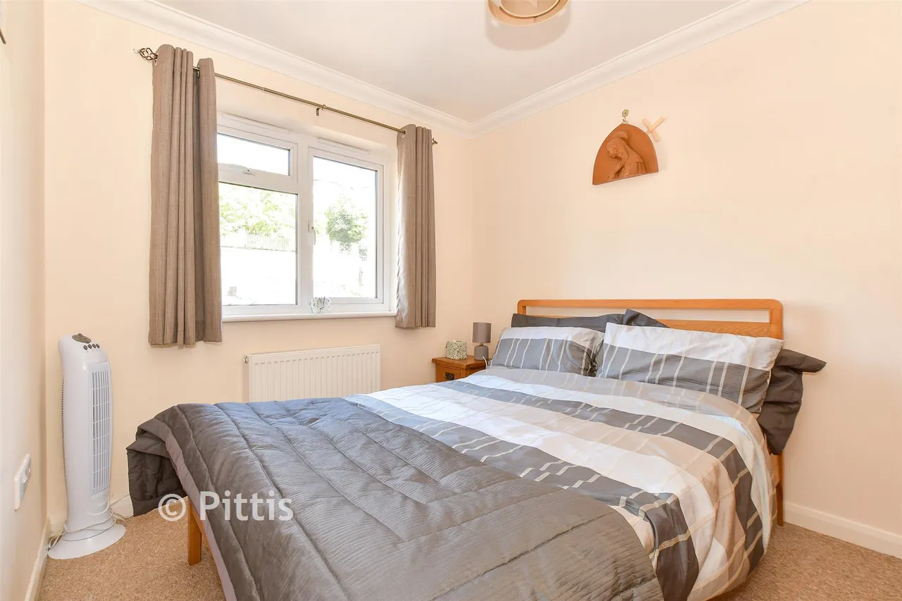 New Road, Brading, PO36, photo 9