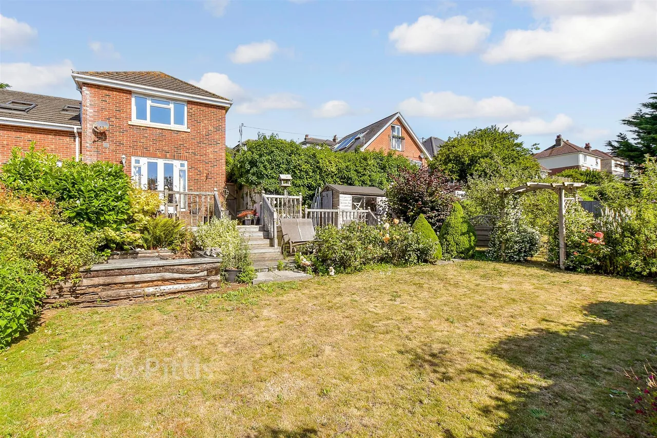 New Road, Brading, PO36, photo 15