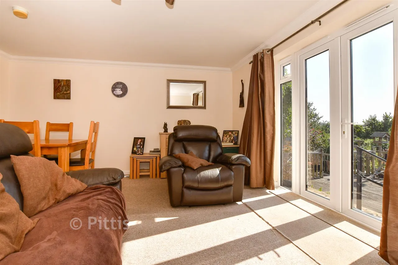 New Road, Brading, PO36, photo 2
