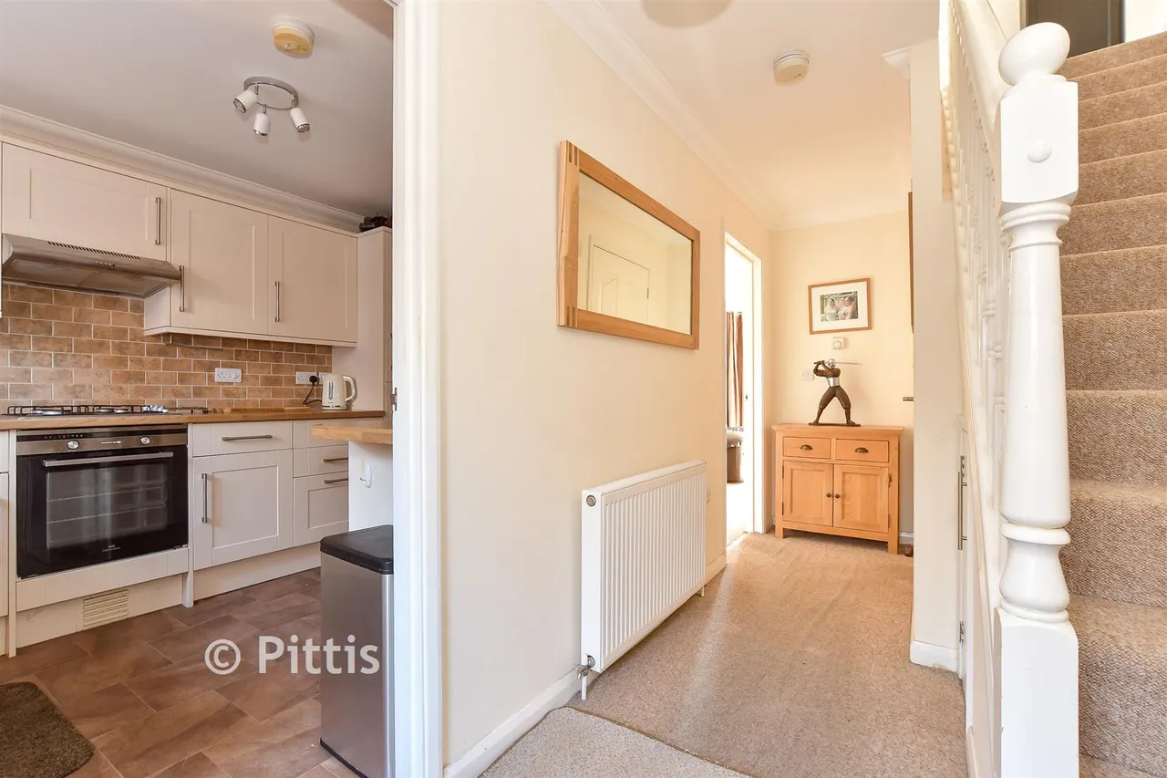 New Road, Brading, PO36, photo 7