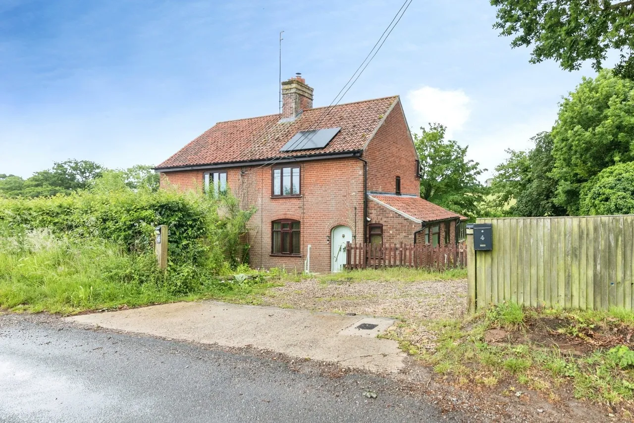 3 bed house for sale — Hulver Road, Ellough, Beccles, Suffolk, NR34