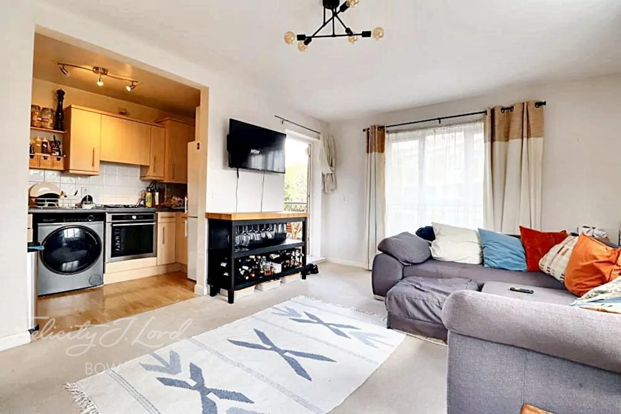 Belton Way, E3, photo 16