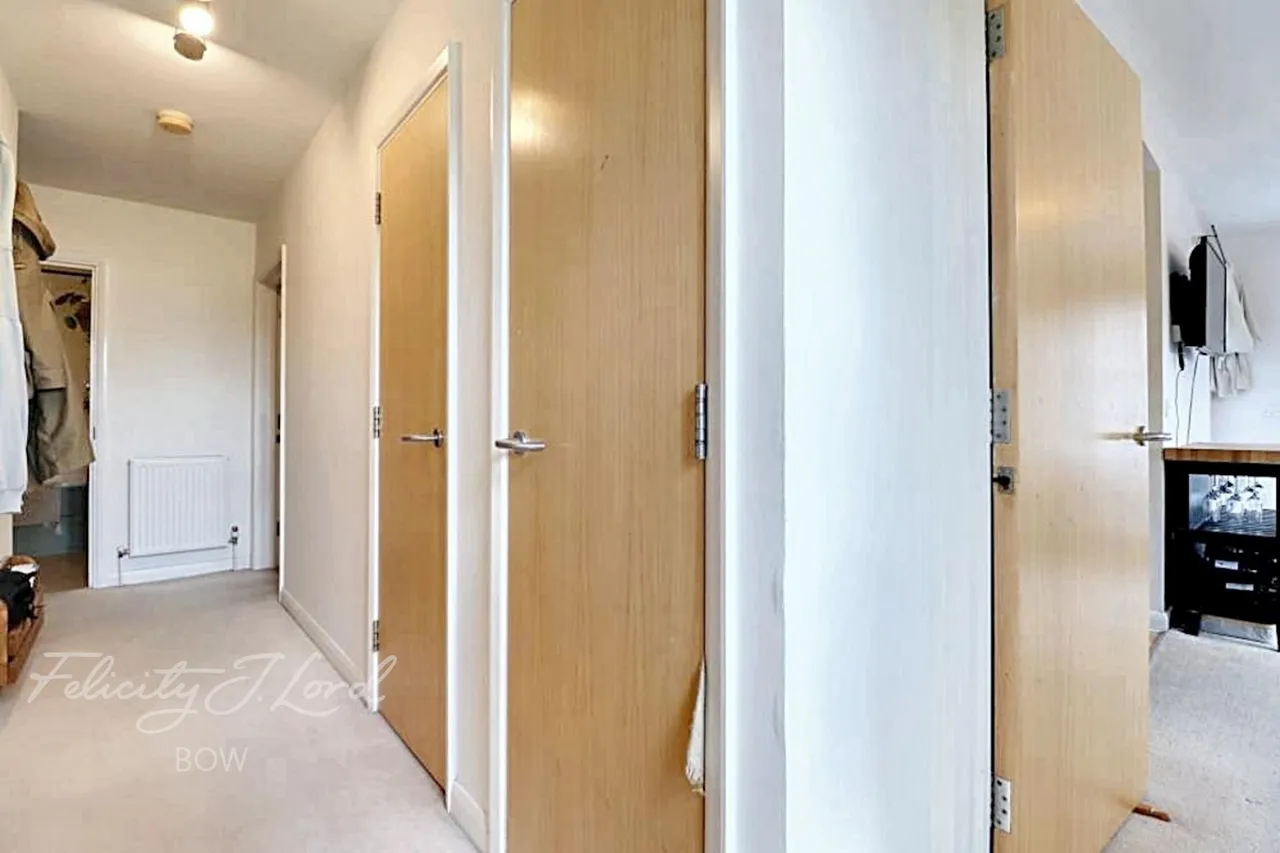 Belton Way, E3, photo 10