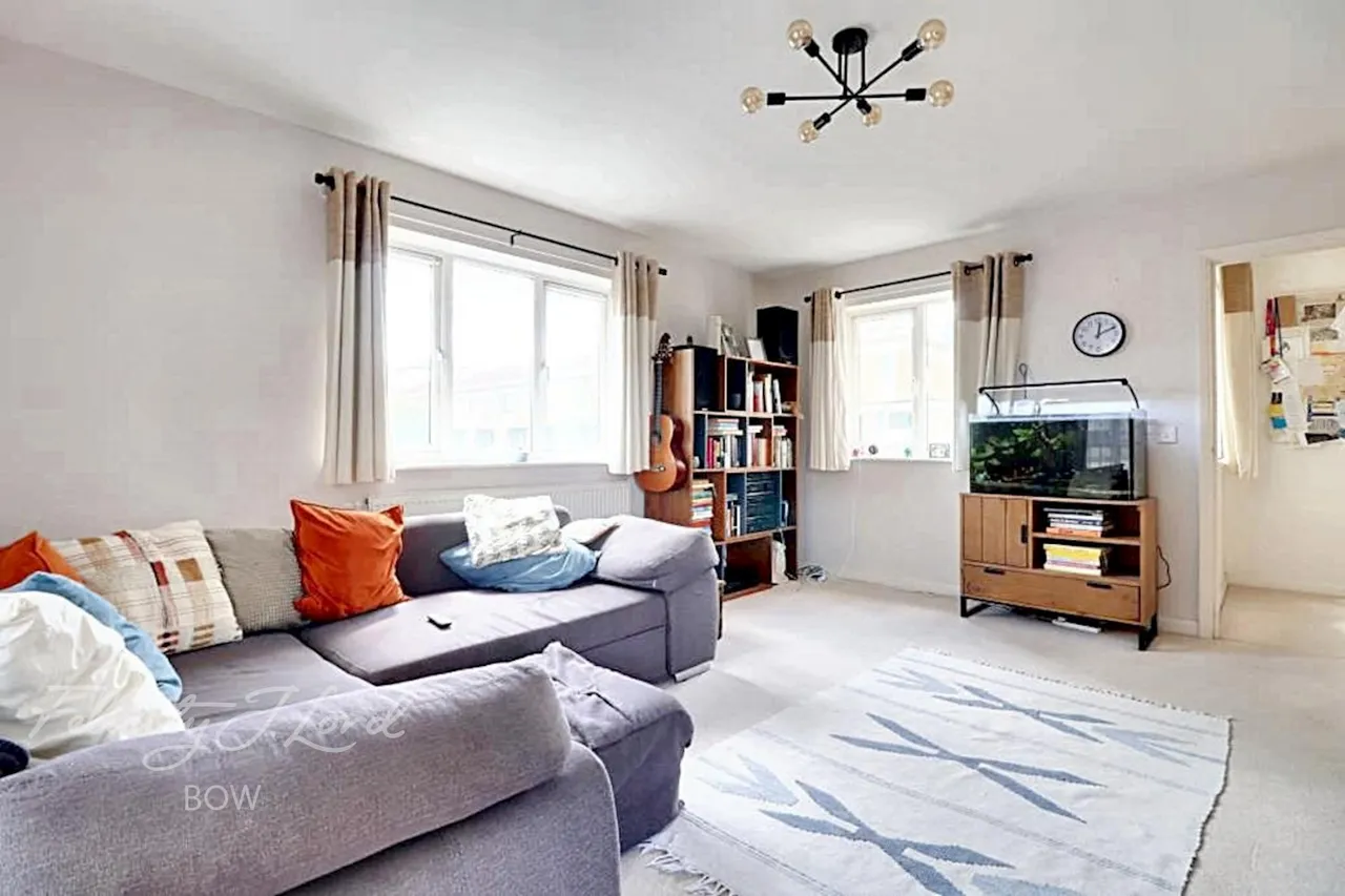 2 bed flat to rent, Belton Way, E3