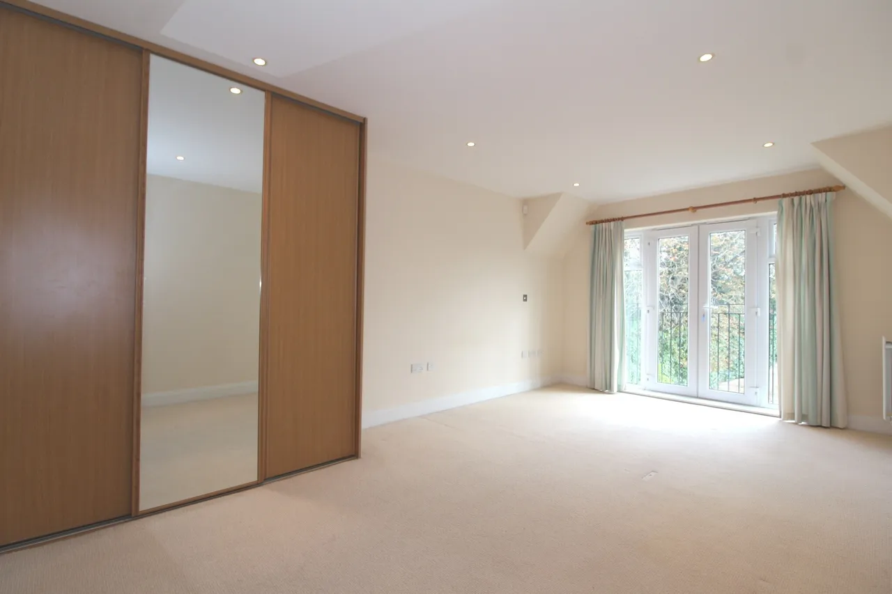 Shoppenhangers Road, Maidenhead, photo 4
