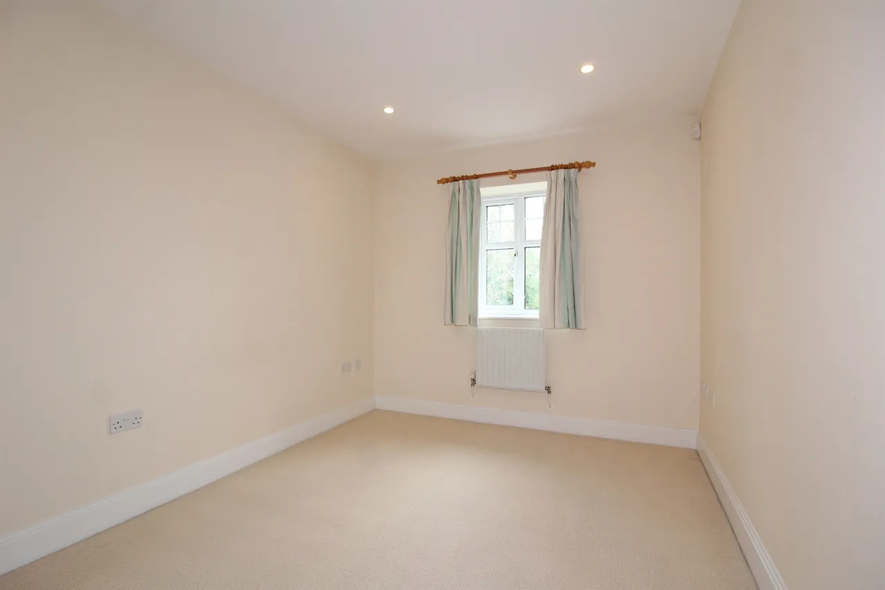 Shoppenhangers Road, Maidenhead, photo 7