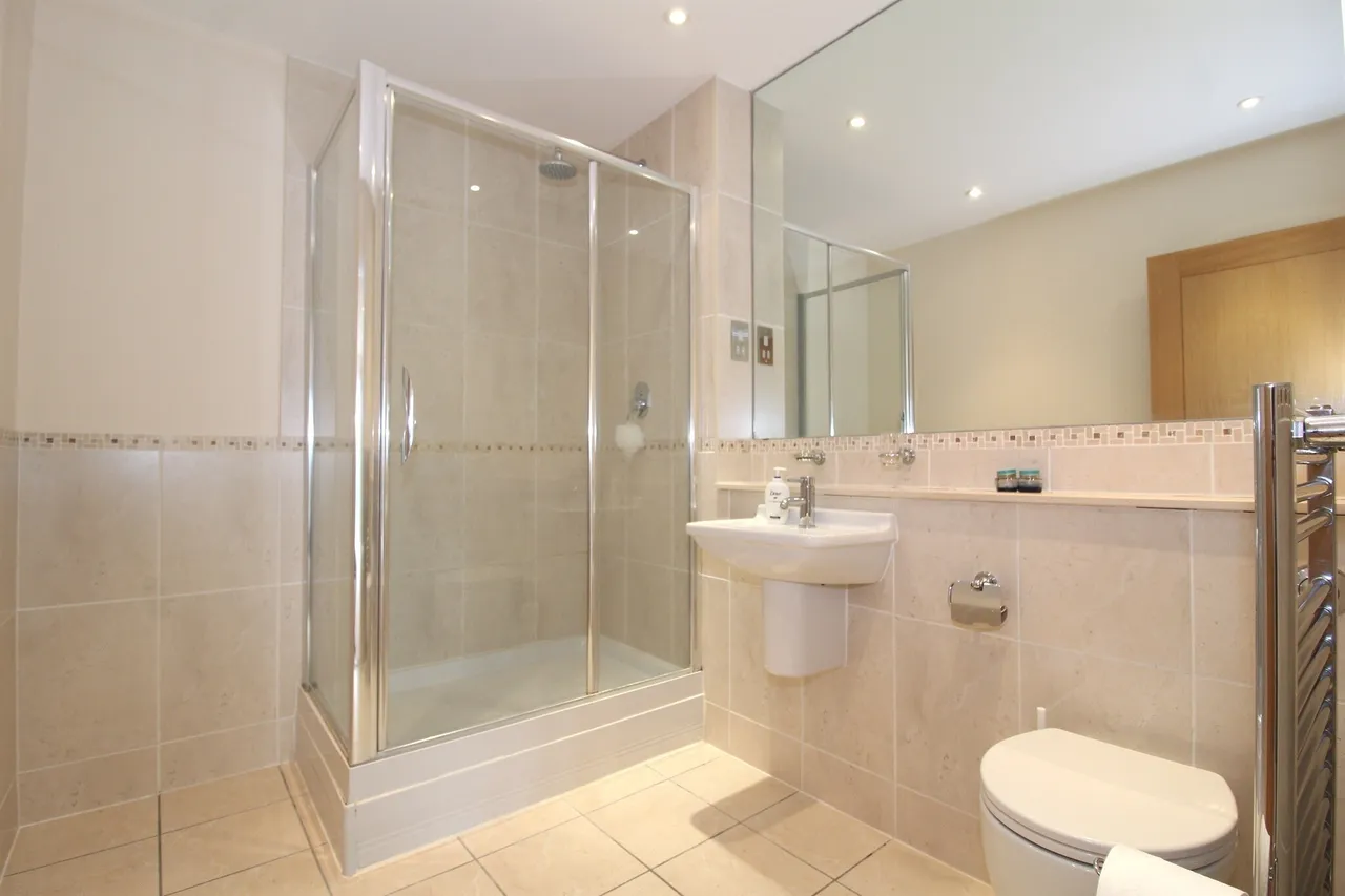Shoppenhangers Road, Maidenhead, photo 5