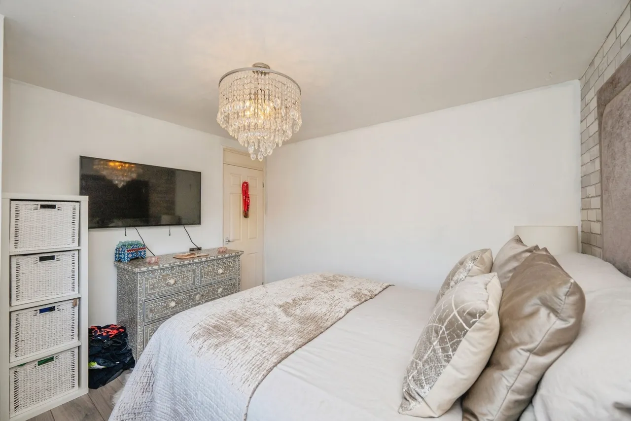 Jowett, Tamworth, Staffordshire, B77, photo 17