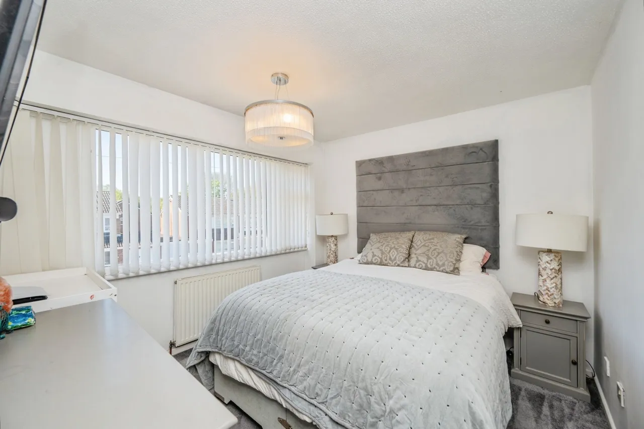 Jowett, Tamworth, Staffordshire, B77, photo 8