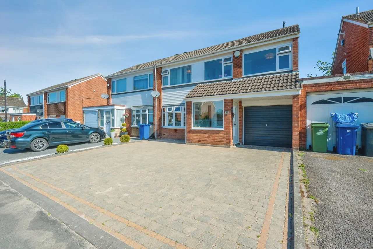 Jowett, Tamworth, Staffordshire, B77, photo 22