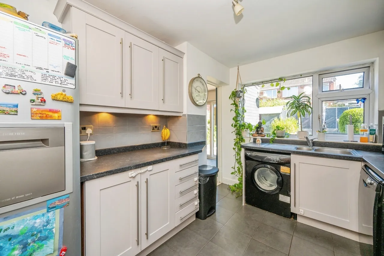 Jowett, Tamworth, Staffordshire, B77, photo 15