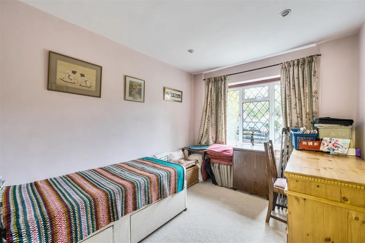 Gilhams Avenue, Banstead, SM7 1QR, photo 18