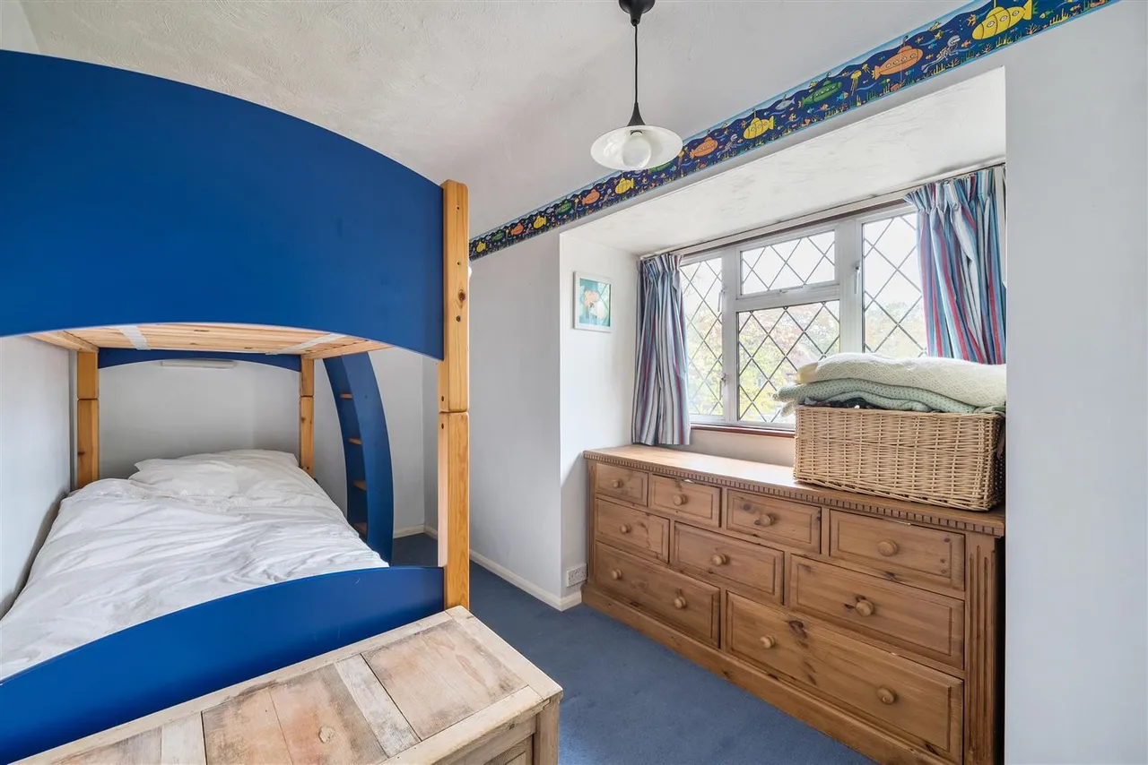 Gilhams Avenue, Banstead, SM7 1QR, photo 17