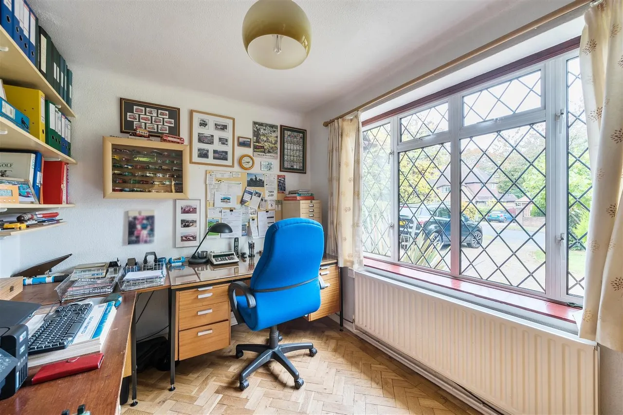 Gilhams Avenue, Banstead, SM7 1QR, photo 19