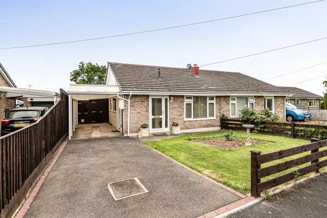 2 bed house for sale, Lacy Way, Leominster, HR6