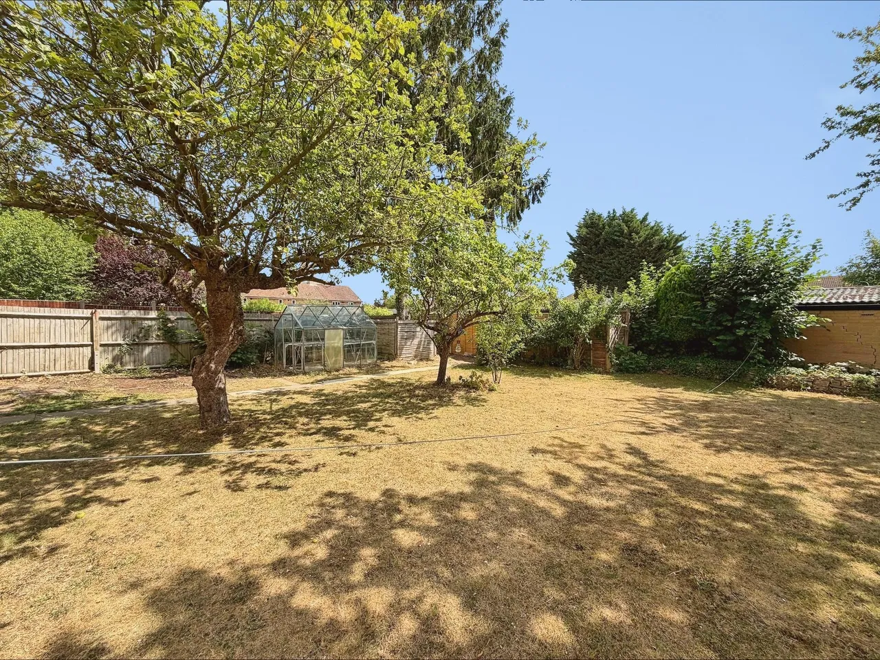 Whitethorn, Welwyn Garden City, AL7, photo 15
