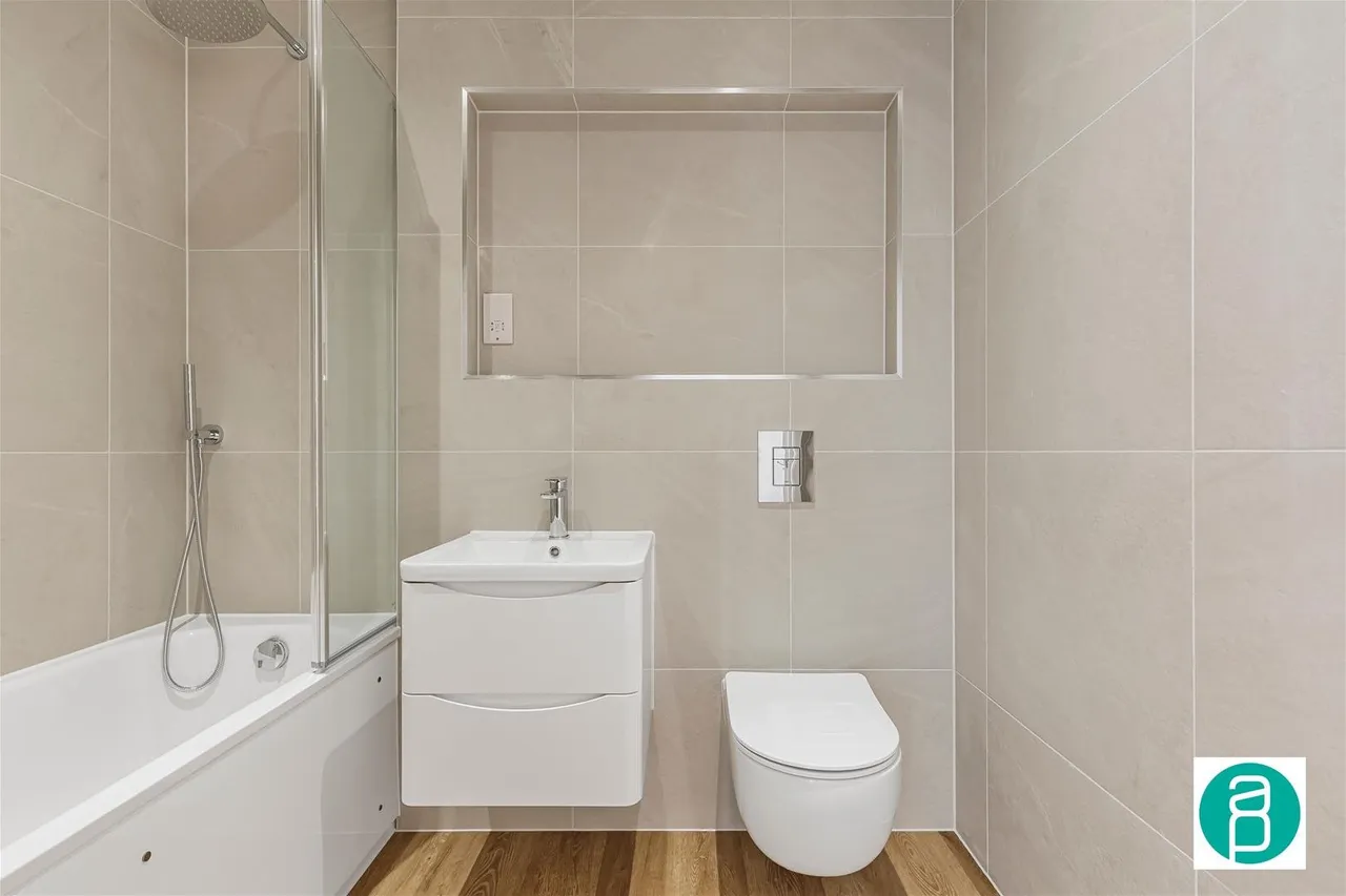 Montague Road, Wimbledon SW19 1SY, photo 6