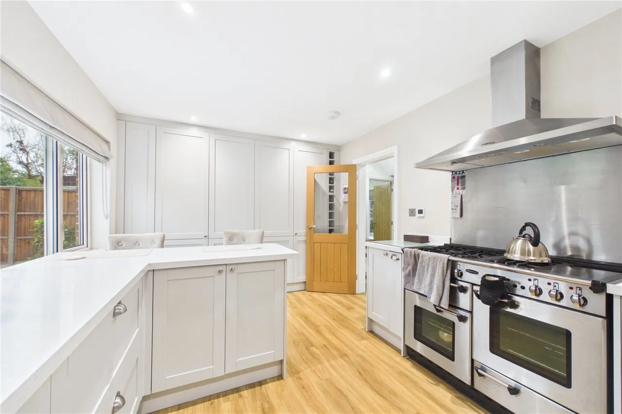 Whitedown Road, Tadley, RG26, photo 6