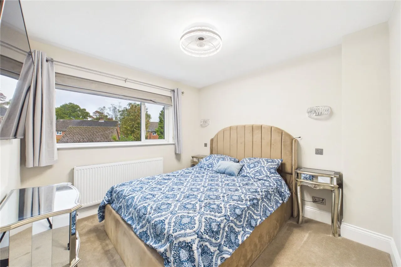 Whitedown Road, Tadley, RG26, photo 10