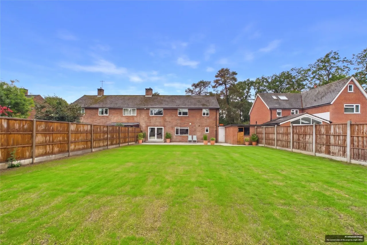Whitedown Road, Tadley, RG26, photo 17