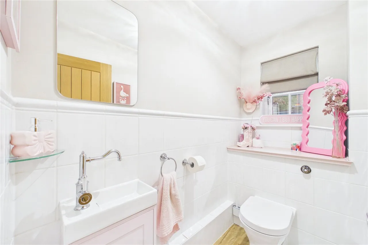 Whitedown Road, Tadley, RG26, photo 7