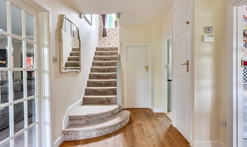 Golf Side, Cheam, SM2, photo 11