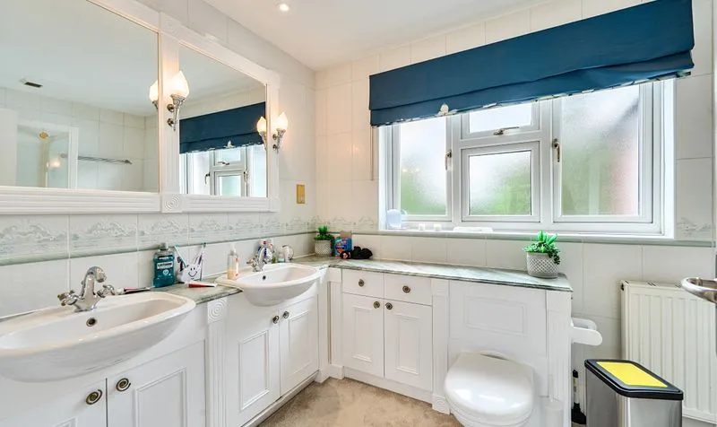Golf Side, Cheam, SM2, photo 16
