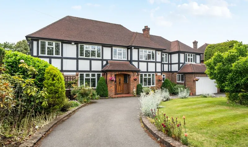 5 bed house for sale — Golf Side, Cheam, SM2