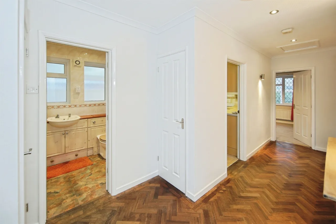 Blythe Avenue, Balsall Common, CV7, photo 14
