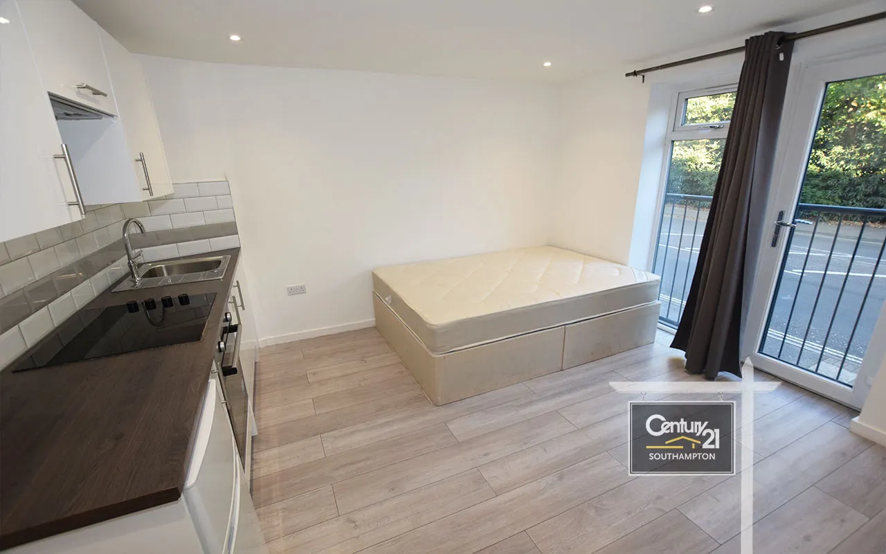 Canute Road, Southampton, SO14, photo 4