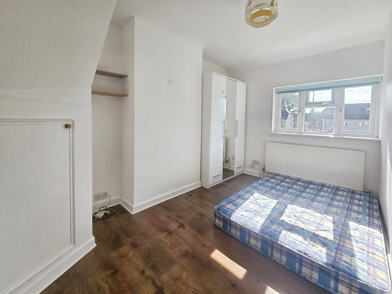 Homeleigh Crescent, Frimley Road, Ash Vale, Surrey, GU12 5PF, photo 16