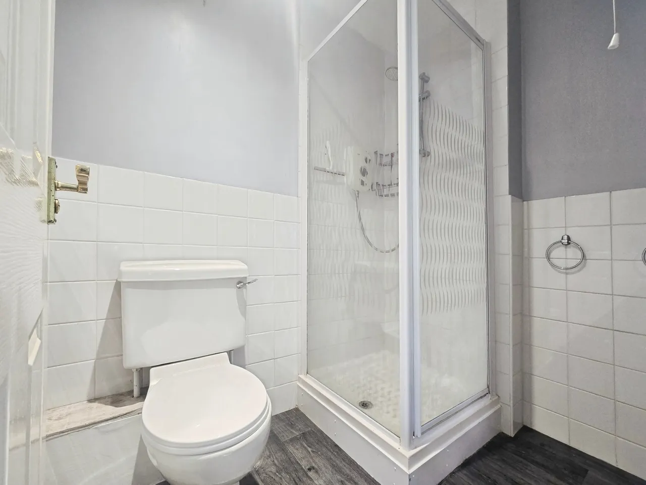 Homeleigh Crescent, Frimley Road, Ash Vale, Surrey, GU12 5PF, photo 17