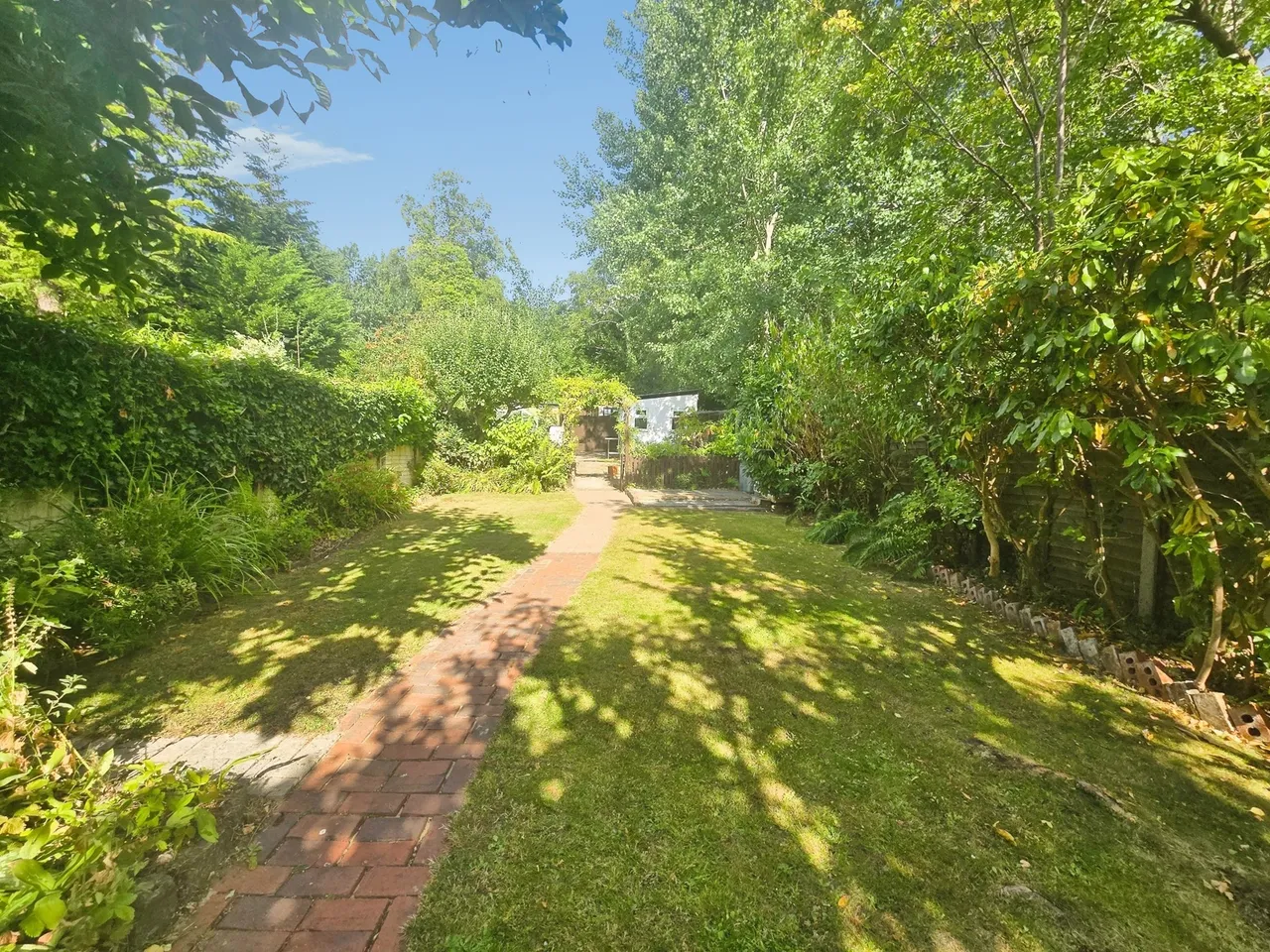 Homeleigh Crescent, Frimley Road, Ash Vale, Surrey, GU12 5PF, photo 11
