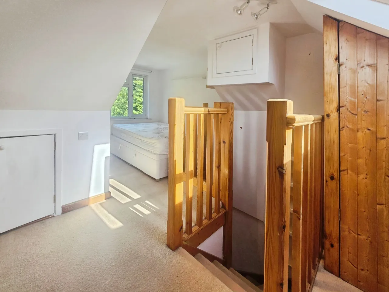 Homeleigh Crescent, Frimley Road, Ash Vale, Surrey, GU12 5PF, photo 18