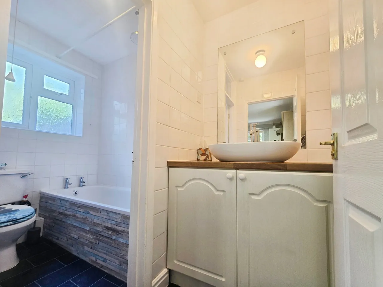 Homeleigh Crescent, Frimley Road, Ash Vale, Surrey, GU12 5PF, photo 10